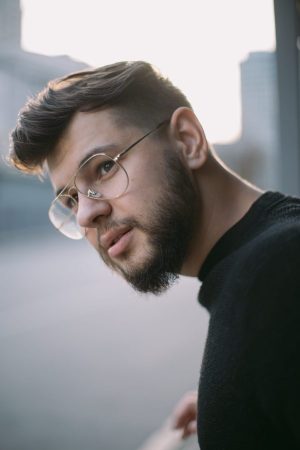 different hairstyles with glasses on width=